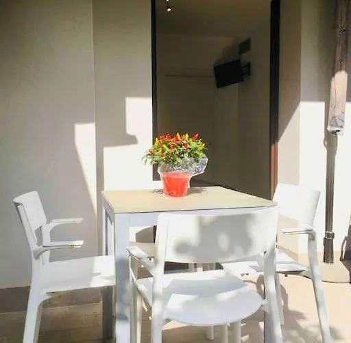 Fondachelli Apartman *